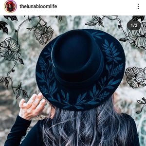 Luna Bloom Life Hat